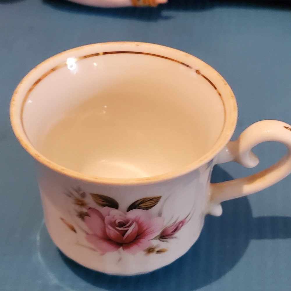 Zajecar Gold & White Floral Espresso Mini Cup, Yugoslavia